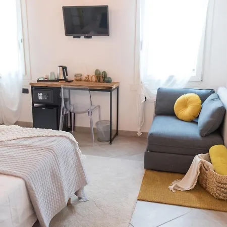 Luna Sul Tetto Bed & Breakfast 4*