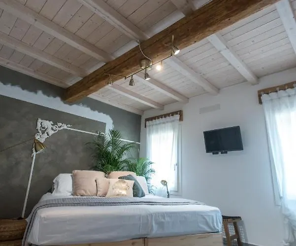 Luna Sul Tetto Carpi