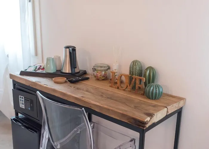 Luna Sul Tetto Bed & Breakfast 4*