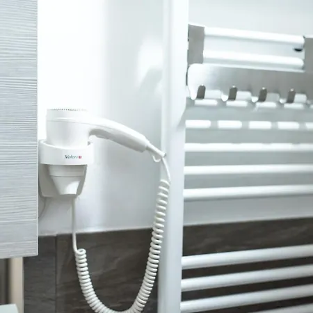 Luna Sul Tetto Карпи