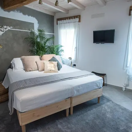 Luna Sul Tetto 4* Карпи