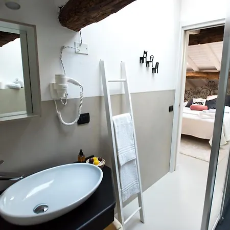 Luna Sul Tetto ベッド・アンド・ブレックファスト カルピ