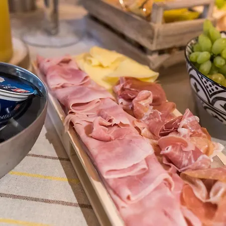 ベッド・アンド・ブレックファスト Luna Sul Tetto カルピ