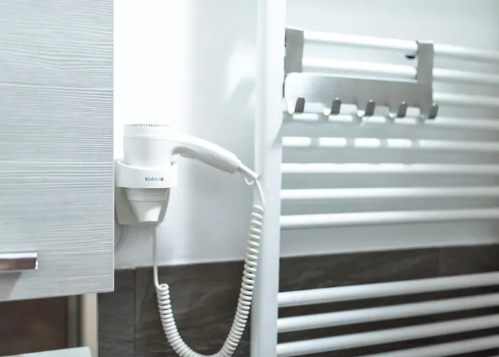 Luna Sul Tetto Carpi