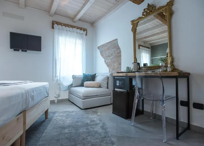 Luna Sul Tetto Carpi