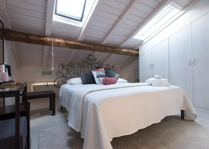 Luna Sul Tetto Carpi